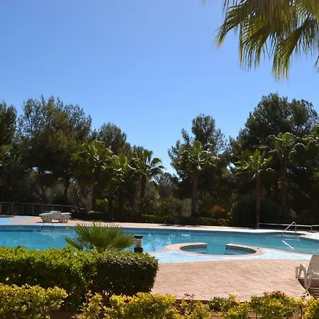 Lovely Familiar With Pool In Cap